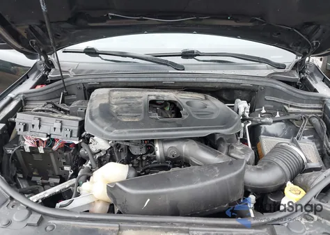 2021 Jeep Grand Cherokee Laredo X 4X4 z USA, uszkodzony, nr VIN 1C4RJFAG9MC581456